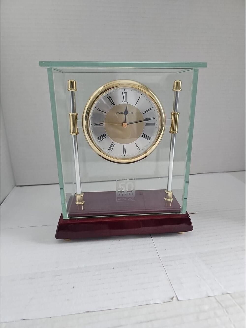 HOWARD MILLER MANTLE CLOCK W/GLASS ENCLOSURE WORKS GREAT